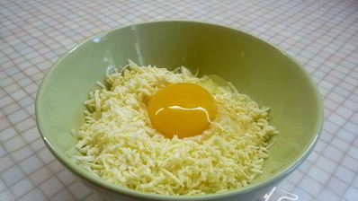 бульон с клецками из сыра