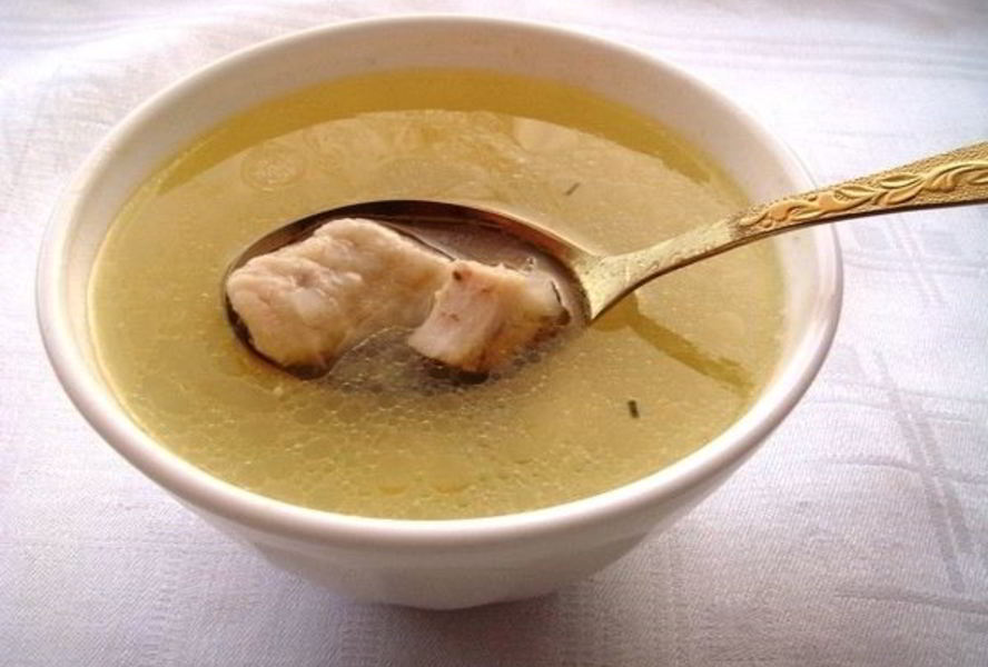Домашний куриный бульон с клецками