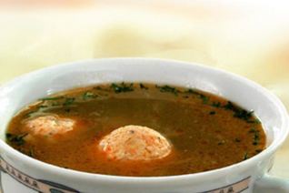 Галушки рыбные в бульоне