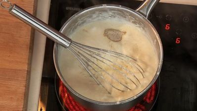 говядина, томленная в крепком бульоне