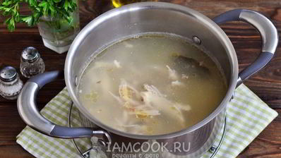 грибной суп на курином бульоне