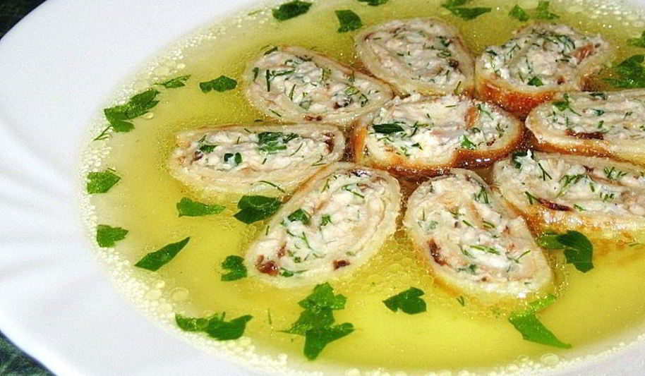 Рецепт куриного бульона с блинчиками