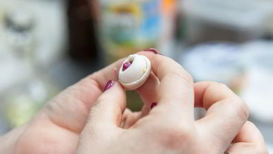 наваристый бульон с мини-пельменями