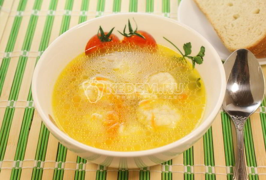 Суп с клецками на курином бульоне