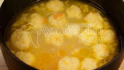 суп с клецками на курином бульоне