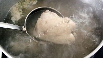 суп с крапивой на курином бульоне