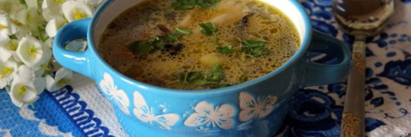 Суп с шампиньонами и фарфалле на курином бульоне