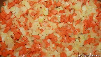 запеченная говядина в вине и курином бульоне