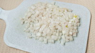 зеленый борщ со щавелем на мясном бульоне