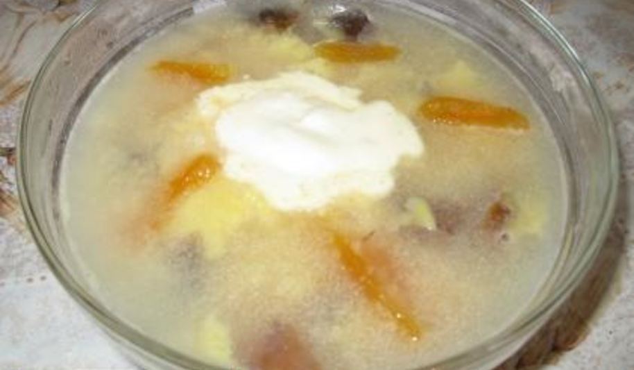 Рецепт фруктового сладкого супа из сухофруктов и яблокок