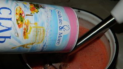 арбузный гаспачо в ледяной тарелке