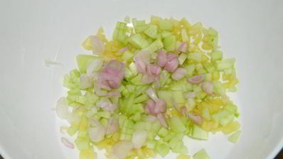 арбузный гаспачо в ледяной тарелке