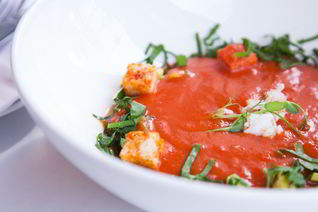 Гаспачо с крабовыми палочками