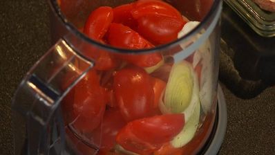 гаспачо с зеленым салатом