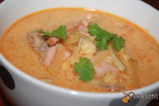 Гороховый суп на баранине с кабачком и сарделькой