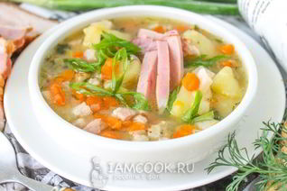 Гороховый суп с копченой грудинкой