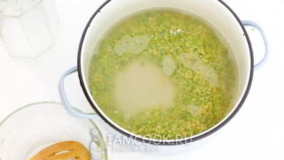 гороховый суп с копченой колбасой