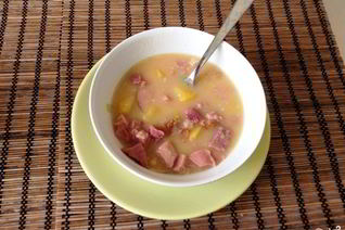 Гороховый суп с копченой рулькой