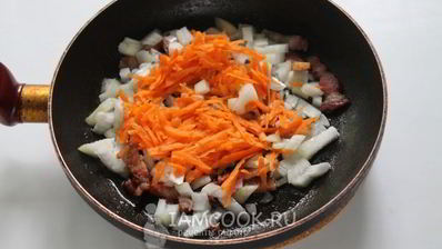 гороховый суп с копченым салом