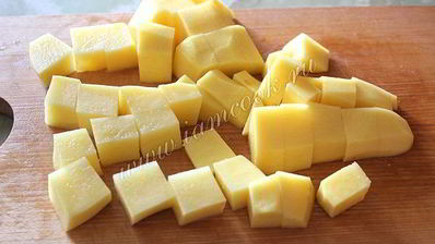 гороховый суп с копчеными ребрами и овощами