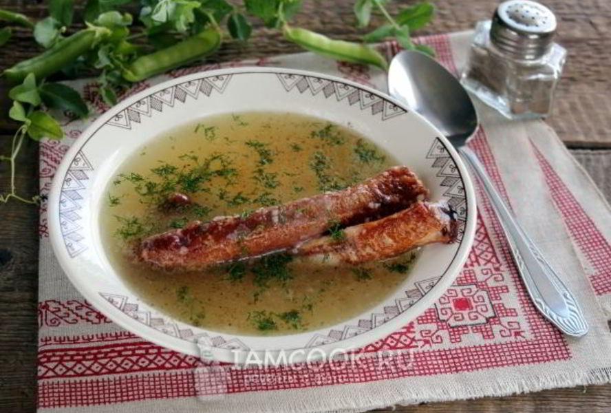 Гороховый суп с копчеными ребрышками в мультиварке