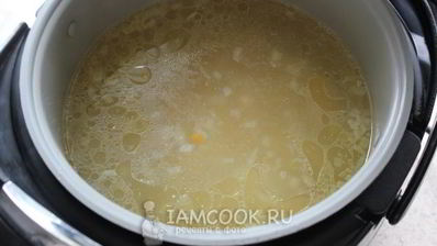 гороховый суп с копчеными ребрышками в мультиварке