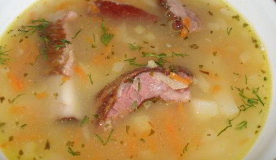 Рецепт горохового супа с копчеными свиными ребрышками в мультиварке