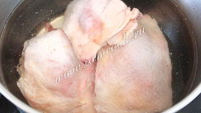 гороховый суп с куриными бедрами