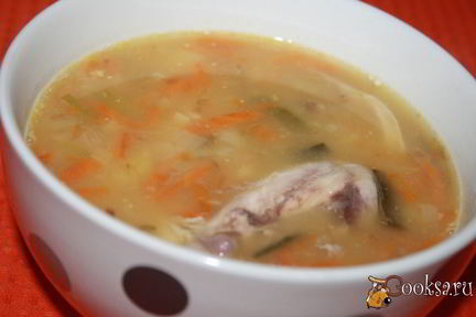 Гороховый суп с курицей и луком пореем