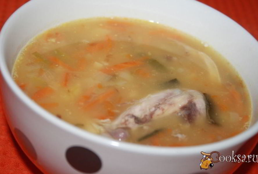 Гороховый суп с курицей и луком пореем