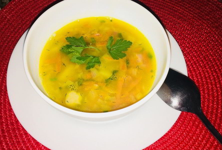 Гороховый суп с варено-копченой рулькой