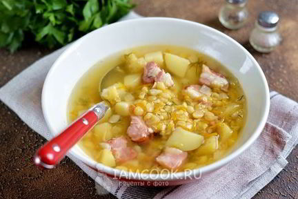 Гороховый суп со свиными ребрышками