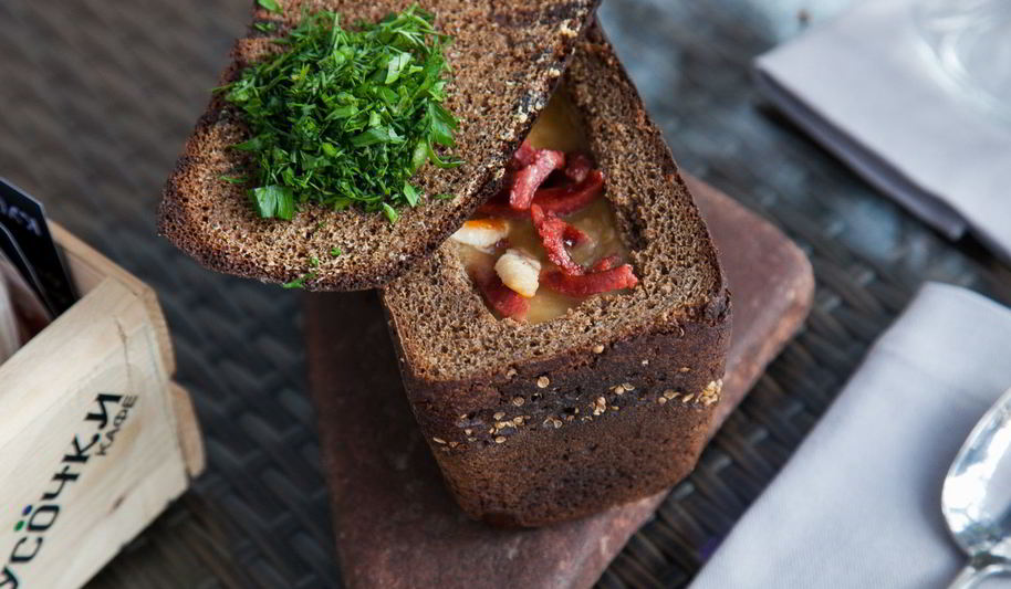 Рецепт горохового супа в буханке