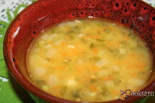 Густой гороховый суп с куриной грудкой и чорризо