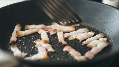 суп гороховый с беконом и луком-фри