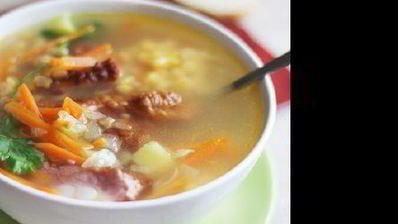 суп гороховый с копчеными ребрышками