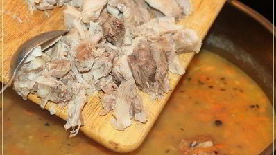 суп гороховый с рулькой поросячьей