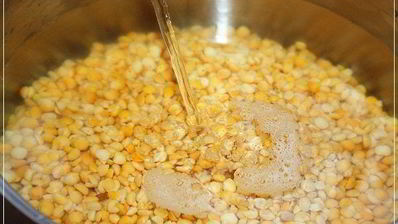 суп гороховый с рулькой поросячьей