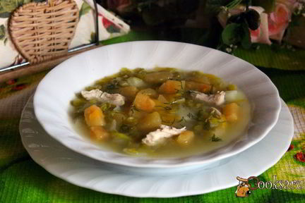 Суп из зеленого гороха с репой