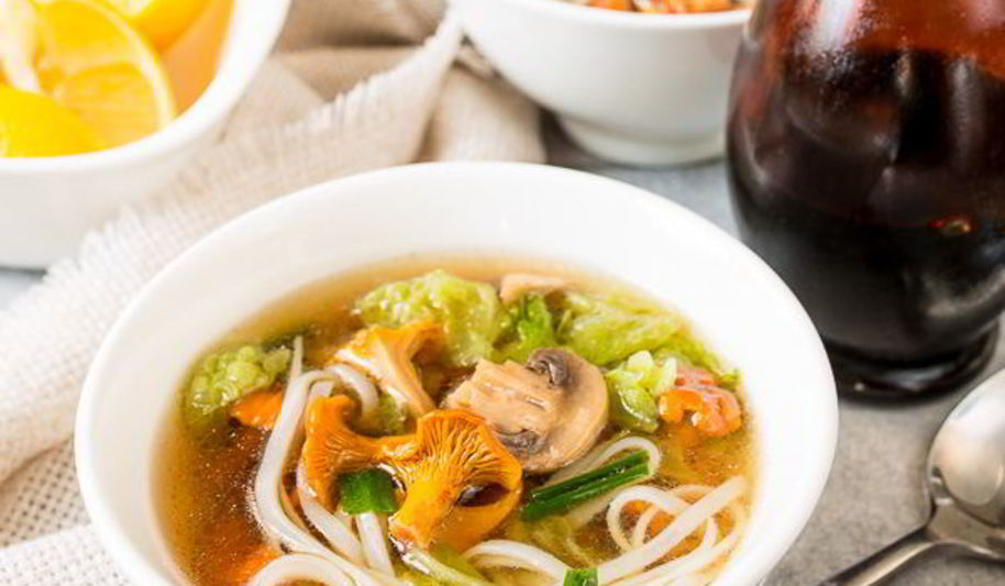 Рецепт грибного супа с лапшой в азиатском стиле