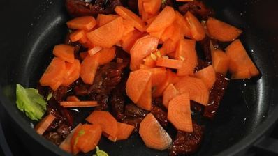 густой фасолевый суп из телячьих хвостов