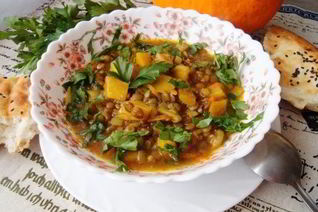 Карри-суп с чечевицей и тыквой