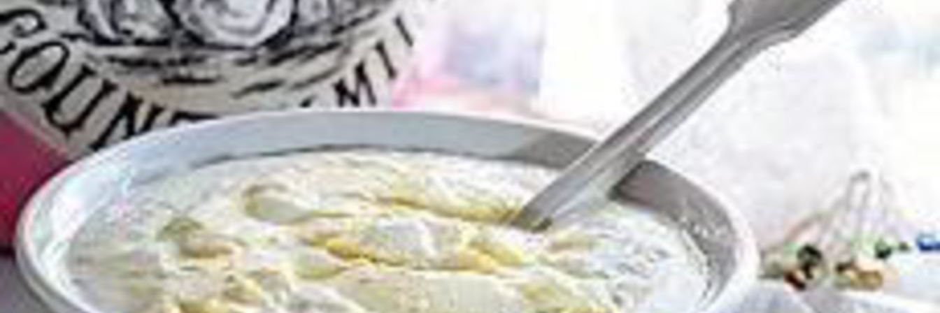 Холодный йогуртовый суп с огурцом