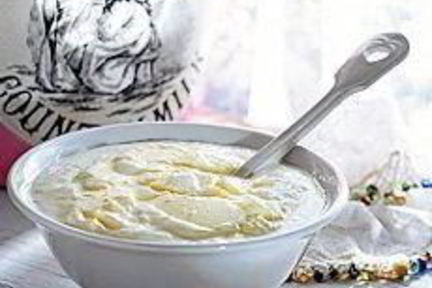 Холодный йогуртовый суп с огурцом