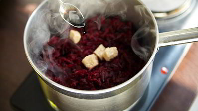 холодный крем-суп из свеклы