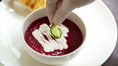 холодный крем-суп из свеклы