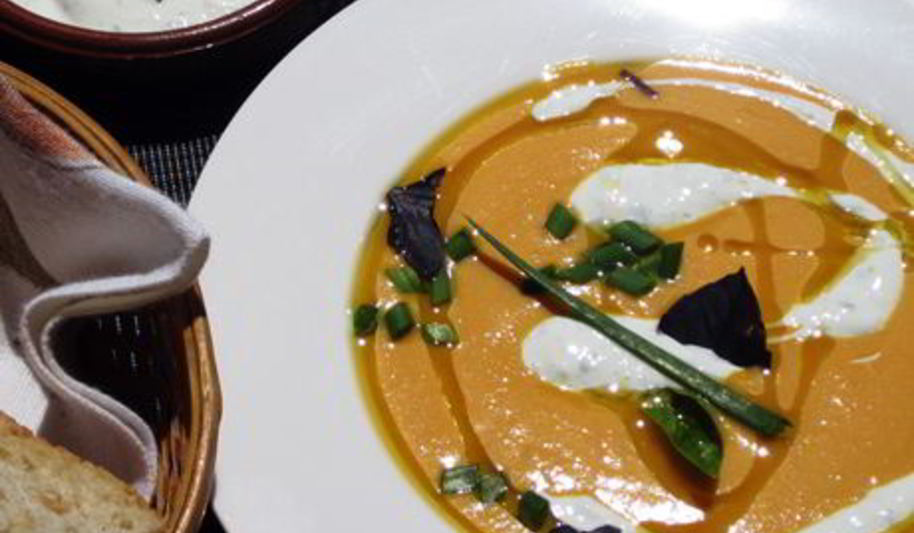 Рецепт холодного крема-супа с морковью и йогуртом