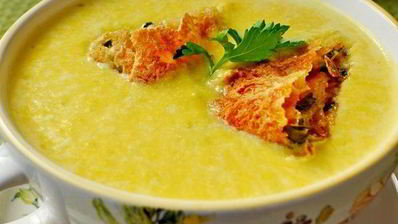 крем-суп из тыквы с сырными рулетиками