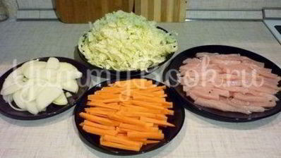 куриный суп с лапшой, имитирующий японскую кухню