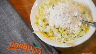 куриный суп с рисово-сырными клецками